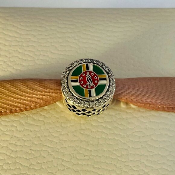 Pandora Dominica Flag Exclusive Charm Bead - Picture 3 of 4